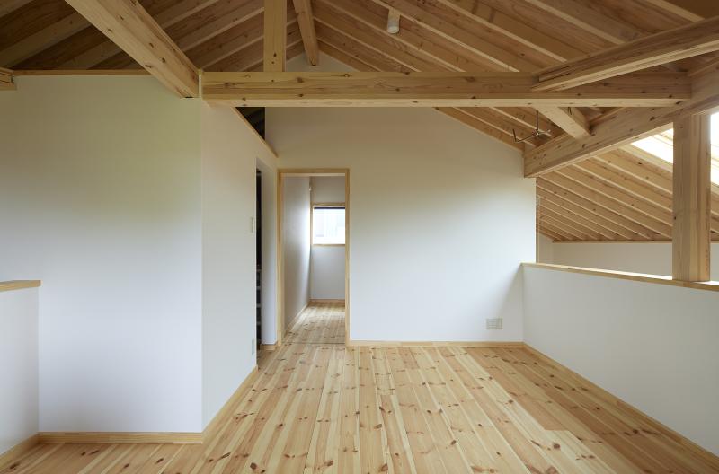 ペットと暮らす心地いい家|匂いが気にならない空間設計|仕切らずに家族がつながる住まい